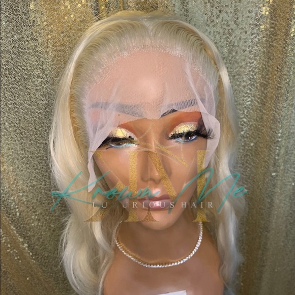 Lace Front Wig - Picture 5 of 5